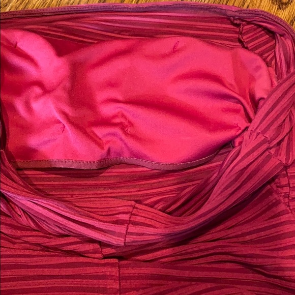 JS Collections Red Formal Top - Picture 5 of 5